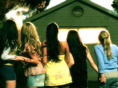 Pretty Little Liars 1x02
