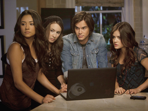 Pretty Little Liars 2x15