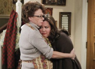Mike & Molly 4×06/07: Shoeless Molly Flynn/They Shoot Asses, Don’t They?