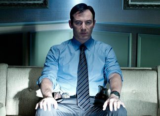 DIG | Jason Isaacs vai estrelar a nova minissérie do criador de Heroes