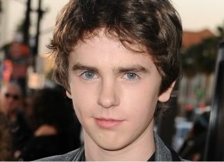 Freddie Highmore de Bates Motel vai produzir nova comédia para NBC