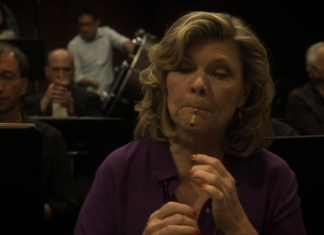Mozart in the Jungle 1×02/03: Fifth Chair/Silent Symphony