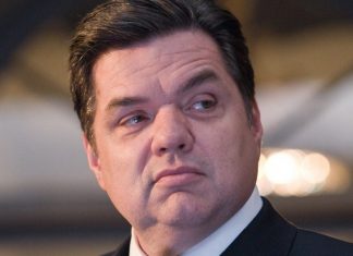 Chicago Med | Oliver Platt se junta ao elenco do novo spin-off de Chicago Fire