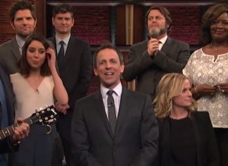 Veja o elenco de Parks and Recreation cantando Bye, Bye Li’l Sebastian no programa do Seth Meyers