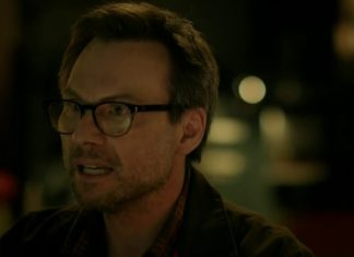 Mr. Robot 1×05: eps1.4_3xpl0its.wmv