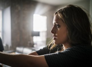 Mr. Robot 02×08: eps2.6_succ3ss0r.p12