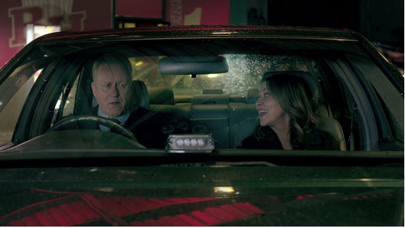 Em cena: Os protagonistas Stellan Skarsgård (River) e Nicola Walker (Stevie). Em cena: Os protagonistas Stellan Skarsgård (River) e Nicola Walker (Stevie).