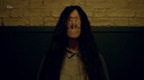A série Jekyll and Hyde mistura a maldição de seu protagonista a diversos elementos de fantasia e horror.