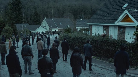 Cena da segunda temporada de Les Revenants (Canal+, 2012-presente)
