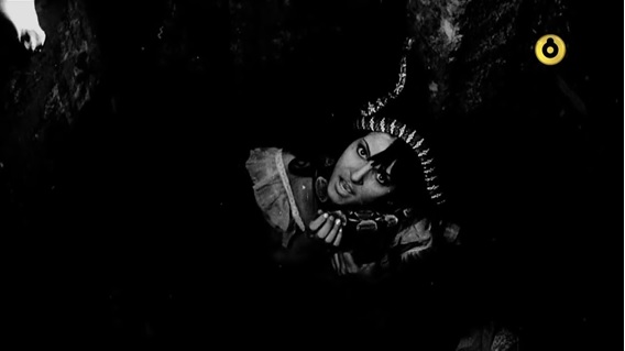 Atriz em cena de Esta Noite Encarnarei no Teu Cadáver (1967). O diretor utilizou de cobras e aranhas de verdade durante as filmagens.