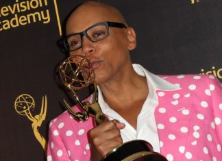RuPaul vai fazer participação especial em 2 Broke Girls