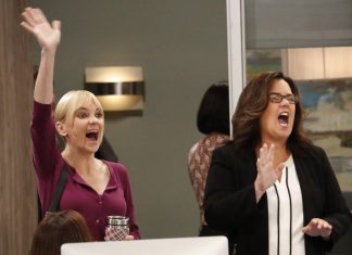 Mom 4×02/03: Swordfights and a Dominican Shortstop/Sparkling Water and Ba-Dinkers