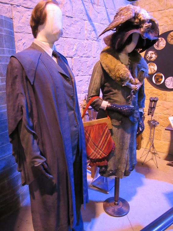Roupas utilizadas por Lupin e pelo Bicho-Papão Snape em HP e o Prisioneiro de Azkaban.