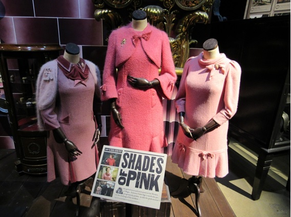 Figurinos usados por Dolores Umbridge.