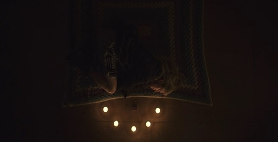 Em cena: a atriz Brit Marling como Prairie Johnson (ou OA), que precisa reunir cinco pessoas para poder retornar ao local de onde veio.