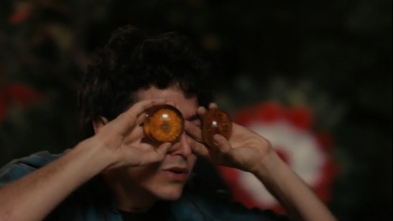 Em cena: Jesuíta Barbosa como Cristiano na série Fim do Mundo.