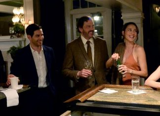 Grimm 6×07/08: Blind Love/The Son Also Rises GRIMM -- "Blind Love" Episode 607 -- Pictured: (l-r) Reggie Lee as Sergeant Wu, David Giuntoli as Nick Burkhardt, Silas Weir Mitchell as Monroe, Bree Turner as Rosalee Calvert, Bitsie Tulloch as Juliette Silverton, Russell Hornsby as Hank Griffin -- (Photo by: Allyson Riggs/NBC)