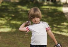 Modern Family 8×13: Do It Yourself