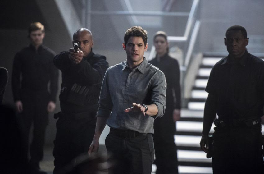 Supergirl 2x16: Star-Crossed