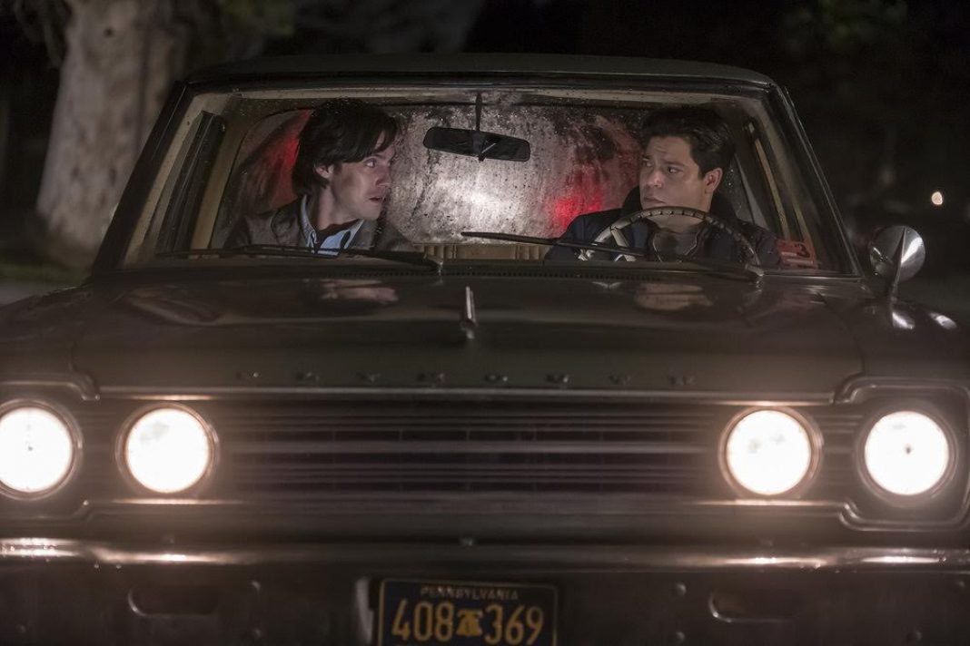 This is Us 1x18 THIS IS US -- "Moonshadow" Episode118 -- Pictured: (l-r) Milo Ventimiglia as Jack, Jeremy Luke as Darryl -- (Photo by: Ron Batzdorff/NBC)