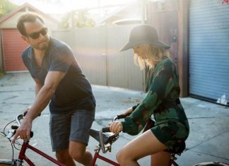 Flaked: Netflix revela a data de estreia para a 2ª temporada