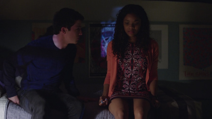 Clay e Sherri: foi uma coisa real ou apenas uma estratégia de Sherri? 13 Reasons Why - Fita 3, Lado B