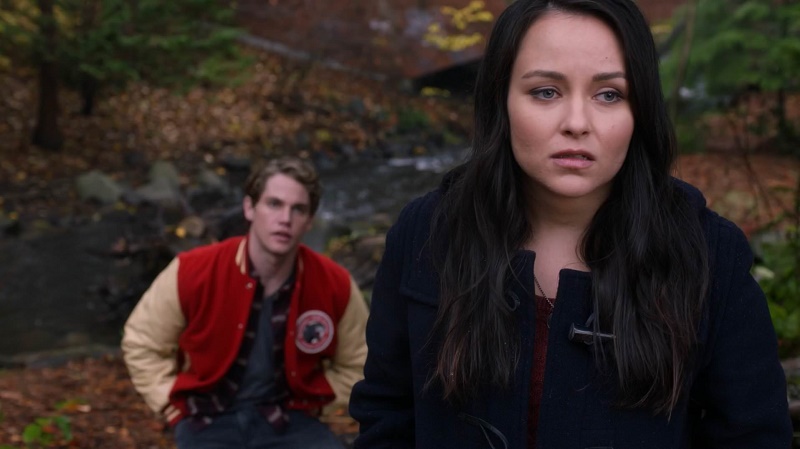 Wayward Sisters Alex Jones (Katherine Ramdeen) em Wayward Sisters