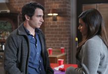 The Mindy Project: Chris Messina é confirmado na temporada final THE MINDY PROJECT: Mindy (Mindy Kaling, R) unintentionally complicates her relationship with Danny (Chris Messina, L) in the "What About Peter?" episode of THE MINDY PROJECT airing Tuesday, Dec. 2 (9:30-10:00 ET/PT) on FOX. ©2014 Fox Broadcasting Co. Cr: Beth Dubber/FOX