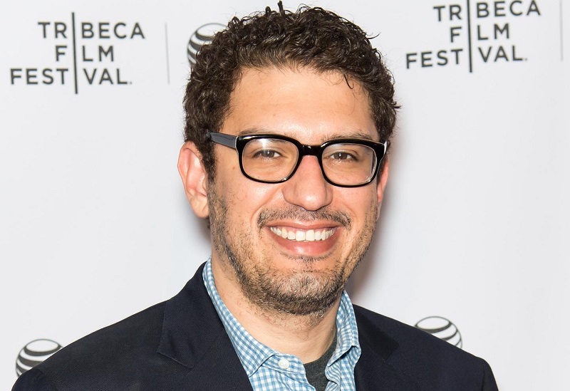Sam Esmail vai dirigir Julia Roberts em Homecoming. Sam Esmail vai dirigir Julia Roberts em Homecoming.