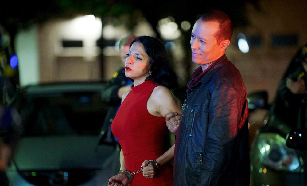 Queen of the South 2x09: Sólo el Amor de una Madre Queen of the South 2x09: Sólo el Amor de una Madre