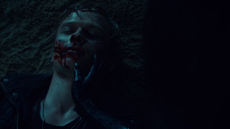 Shadowhunters S02E20: Beside Still Water/Sebastian