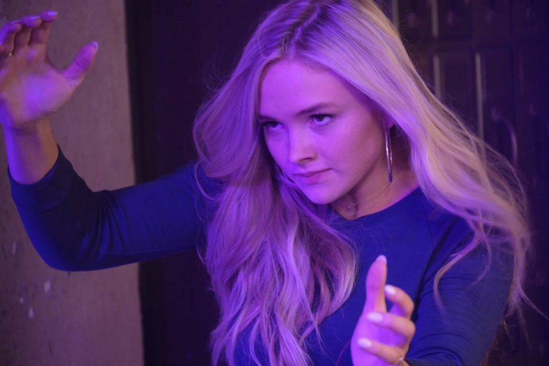 The Gifted 1.02 THE GIFTED: Natalie Alyn Lind in the "A New World" episode of THE GIFTED airing Monday, Oct. 9 (9:00-10:00 PM ET/PT) on FOX. ©2017 Fox Broadcasting Co. Cr: Eliza Morse/FOX