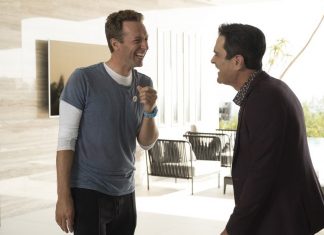 Modern Family 9×08: Brushes with Celebrity