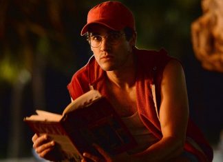 American Crime Story 2×02: Manhunt THE ASSASSINATION OF GIANNI VERSACE: AMERICAN CRIME STORY "Manhunt" Episode 2 (Airs Wednesday. January 24, 10:00 p.m. e/p) -- Pictured: Darren Criss as Andrew Cunanan. CR: Jeff Daly/FX