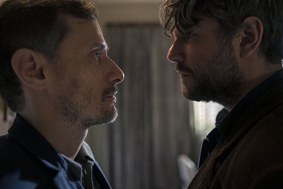 Enrique Diaz (Roberto Ibrahim) e Selton Mello (Marco Ruffo) em O Mecanismo Enrique Diaz (Roberto Ibrahim) e Selton Mello (Marco Ruffo) em O Mecanismo
