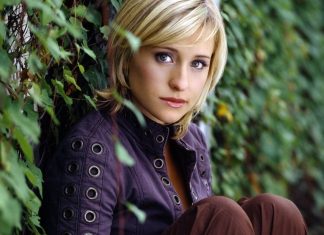 Allison Mack de Smallville, terá que pagar fiança de U$ 5 milhões pra sair da cadeia