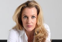 Depois de deixar Arquivo X e Deuses Americanos, Gillian Anderson vai estrelar a nova série da Netflix