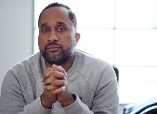 Kenya Barris, criador de Black-ish vai deixar a ABC e pode fechar contratado de exclusividade com a Netflix