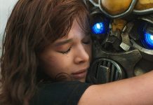 Crítica: Bumblebee, nostalgia oitentista que emociona e encanta