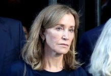 Felicity Huffman é condenada a 2 semanas de prisão por esquema de fraude universitário