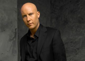 Michael Rosenbaum se recusou a participar do crossover do ‘Arrowverse’ e explica o motivo