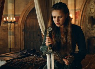 Netflix divulga trailer e data de estreia de ‘Cursed – A Lenda do Lago’, nova série estrelada por Katherine Langford