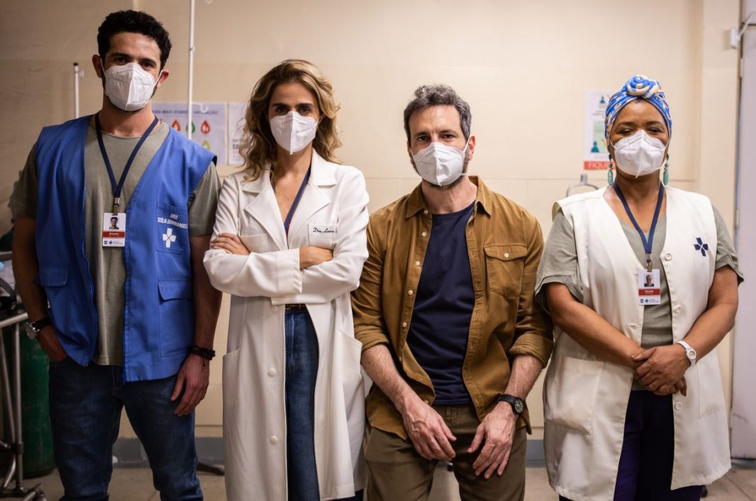 Vinícius de Oliveira, Ana Petta, Caco Ciocler e Carlota Joaquina
