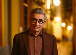 ‘O Viajante Relutante com Eugene Levy’: AppleTV+ renova série para a terceira temporada