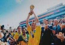 Aquecimento para o Hexa: Netflix lança coleção de histórias do futebol para maratonar na plataforma
